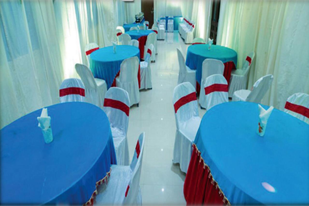 Hotel Surya Rājahmundry Buitenkant foto